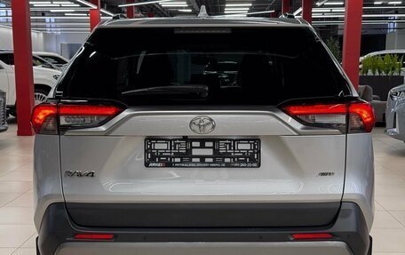 Toyota RAV4, 2020 год, 2 950 000 рублей, 4 фотография