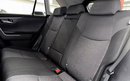Toyota RAV4, 2020 год, 2 950 000 рублей, 15 фотография