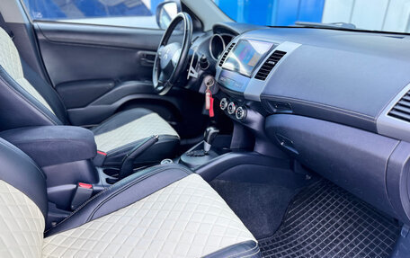 Mitsubishi Outlander III рестайлинг 3, 2011 год, 1 350 000 рублей, 15 фотография