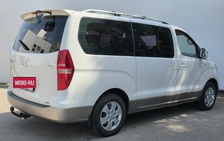 Hyundai Grand Starex Grand Starex I рестайлинг 2, 2018 год, 2 650 000 рублей, 5 фотография