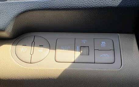 Hyundai Grand Starex Grand Starex I рестайлинг 2, 2018 год, 2 650 000 рублей, 17 фотография