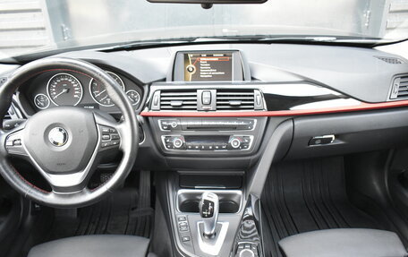 BMW 3 серия, 2013 год, 1 590 000 рублей, 11 фотография