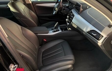 BMW 5 серия, 2019 год, 2 999 999 рублей, 14 фотография