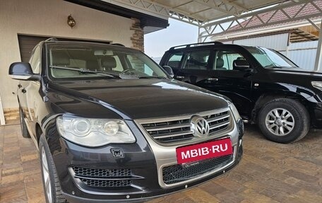 Volkswagen Touareg III, 2007 год, 865 000 рублей, 2 фотография