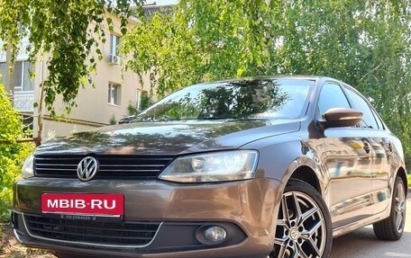 Volkswagen Jetta VI, 2012 год, 820 000 рублей, 13 фотография
