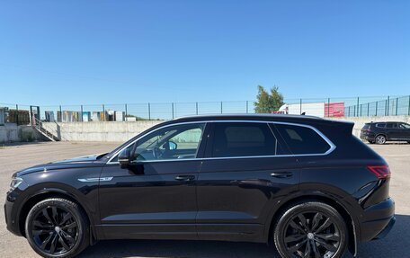 Volkswagen Touareg III, 2019 год, 4 500 000 рублей, 5 фотография