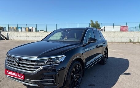 Volkswagen Touareg III, 2019 год, 4 500 000 рублей, 6 фотография