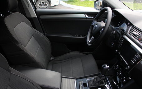 Skoda Superb III рестайлинг, 2019 год, 1 850 000 рублей, 16 фотография