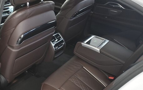 BMW 7 серия, 2016 год, 4 200 000 рублей, 17 фотография