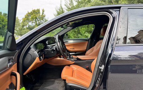 BMW 5 серия, 2019 год, 3 950 000 рублей, 7 фотография
