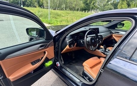 BMW 5 серия, 2019 год, 3 950 000 рублей, 9 фотография