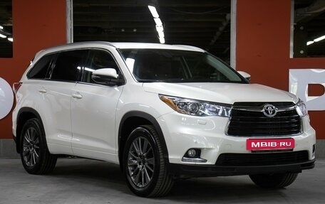 Toyota Highlander III, 2014 год, 2 798 000 рублей, 3 фотография