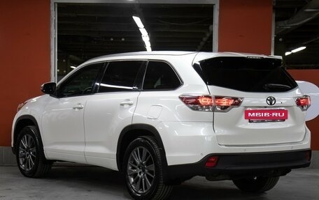 Toyota Highlander III, 2014 год, 2 798 000 рублей, 7 фотография