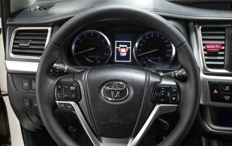 Toyota Highlander III, 2014 год, 2 798 000 рублей, 19 фотография