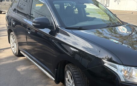 Mitsubishi Outlander III рестайлинг 3, 2013 год, 1 000 000 рублей, 3 фотография