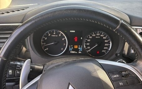 Mitsubishi Outlander III рестайлинг 3, 2013 год, 1 000 000 рублей, 8 фотография