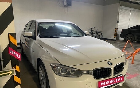 BMW 3 серия, 2012 год, 1 550 000 рублей, 3 фотография