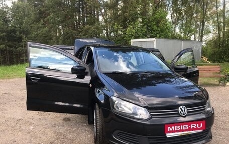 Volkswagen Polo VI (EU Market), 2015 год, 950 000 рублей, 2 фотография