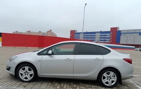 Opel Astra J, 2012 год, 700 000 рублей, 2 фотография