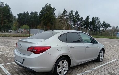 Opel Astra J, 2012 год, 700 000 рублей, 17 фотография