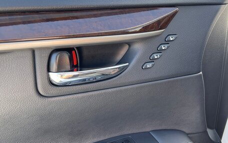 Lexus ES VII, 2014 год, 2 500 000 рублей, 24 фотография