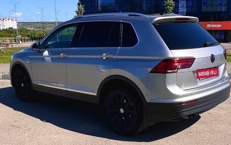 Volkswagen Tiguan II, 2020 год, 2 750 000 рублей, 3 фотография