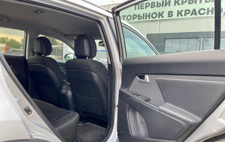 KIA Sportage III, 2010 год, 1 050 000 рублей, 10 фотография