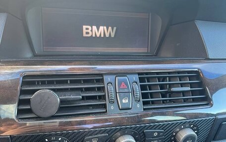BMW 5 серия, 2004 год, 950 000 рублей, 12 фотография