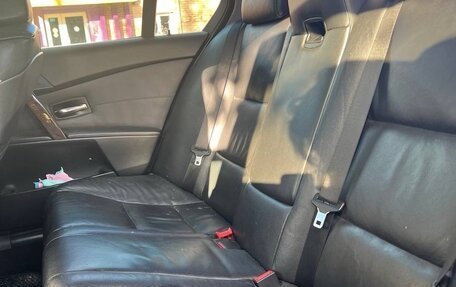 BMW 5 серия, 2004 год, 950 000 рублей, 18 фотография