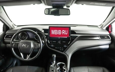 Toyota Camry, 2021 год, 3 645 000 рублей, 12 фотография