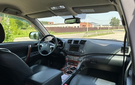Toyota Highlander III, 2012 год, 1 850 000 рублей, 13 фотография