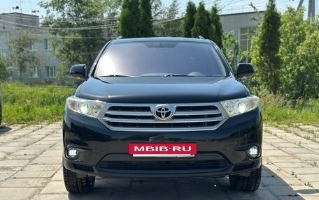 Toyota Highlander III, 2012 год, 1 850 000 рублей, 2 фотография