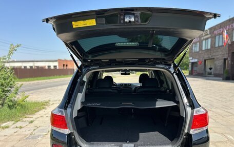 Toyota Highlander III, 2012 год, 1 850 000 рублей, 23 фотография