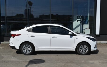 Hyundai Solaris II рестайлинг, 2021 год, 1 740 000 рублей, 4 фотография