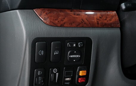 Toyota Land Cruiser Prado 120 рестайлинг, 2006 год, 2 099 000 рублей, 10 фотография