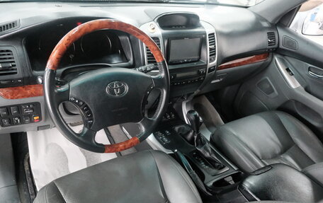 Toyota Land Cruiser Prado 120 рестайлинг, 2006 год, 2 099 000 рублей, 12 фотография