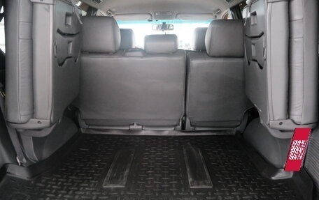 Toyota Land Cruiser Prado 120 рестайлинг, 2006 год, 2 099 000 рублей, 30 фотография
