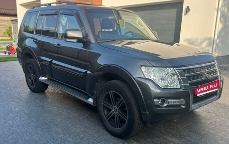 Mitsubishi Pajero IV, 2015 год, 2 900 000 рублей, 3 фотография