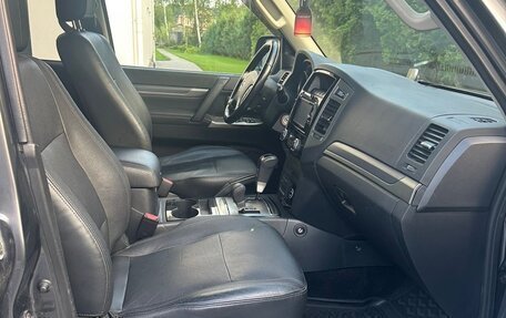 Mitsubishi Pajero IV, 2015 год, 2 900 000 рублей, 10 фотография