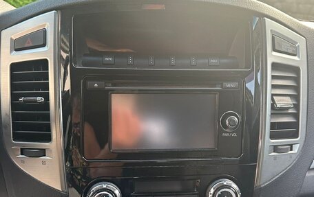 Mitsubishi Pajero IV, 2015 год, 2 900 000 рублей, 8 фотография