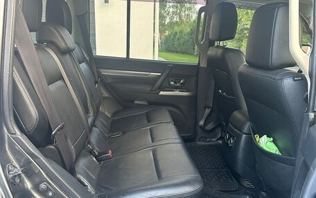 Mitsubishi Pajero IV, 2015 год, 2 900 000 рублей, 11 фотография