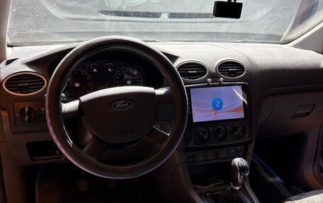 Ford Focus II рестайлинг, 2005 год, 390 000 рублей, 21 фотография