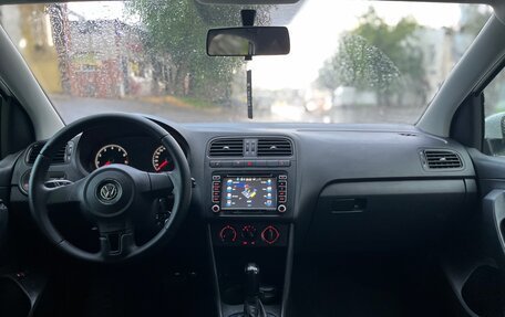 Volkswagen Polo VI (EU Market), 2011 год, 630 000 рублей, 11 фотография