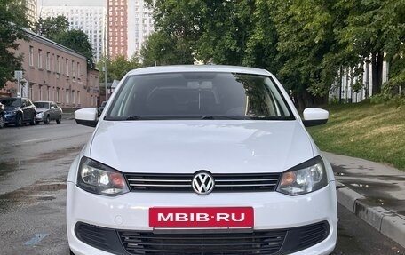 Volkswagen Polo VI (EU Market), 2011 год, 630 000 рублей, 2 фотография