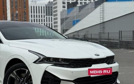 KIA K5, 2020 год, 2 600 000 рублей, 24 фотография