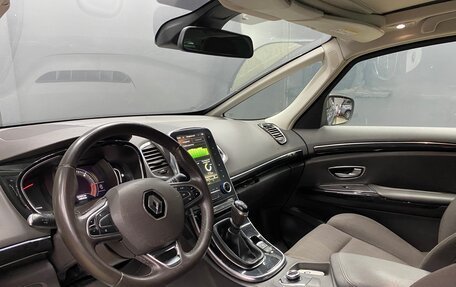 Renault Espace V рестайлинг, 2015 год, 1 350 000 рублей, 8 фотография
