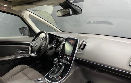 Renault Espace V рестайлинг, 2015 год, 1 350 000 рублей, 9 фотография