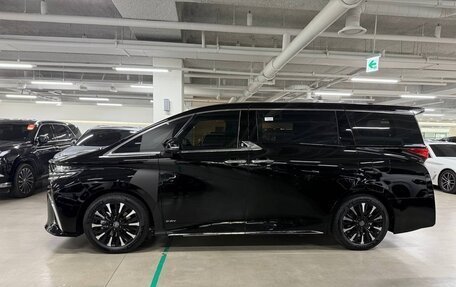 Toyota Alphard, 2025 год, 16 790 000 рублей, 8 фотография