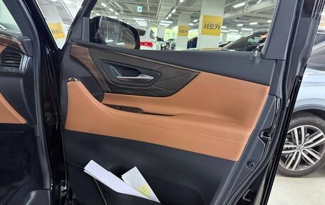 Toyota Alphard, 2025 год, 16 790 000 рублей, 22 фотография
