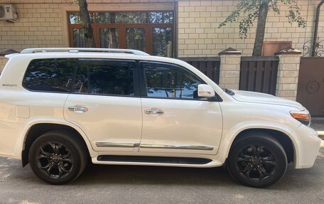 Toyota Land Cruiser 200, 2015 год, 4 300 000 рублей, 4 фотография